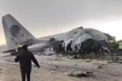 Acidente com avião militar na Bolívia deixa 15 mortos e espalha cédulas de bolivianos