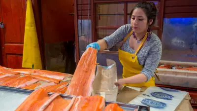 Além do café e pimenta: alimentos que combatem o refluxo ácido e melhoram a qualidade de vida