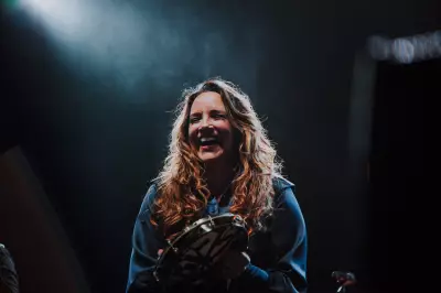 Ana Carolina se apresenta em Campinas com turnê '25 Anas' e lançamento de novo EP