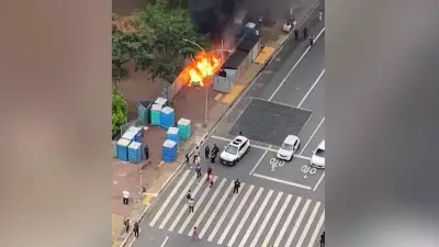 Banheiros químicos são incendiados durante Carnaval de rua em São Paulo