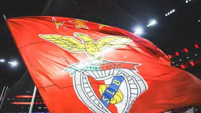 Benfica lamenta suspensão de Prestianni por acusação de racismo contra Vinicius Júnior