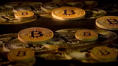Bitcoin atinge menor valor desde posse de Trump, queda persiste por 15 meses