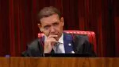 Bolsonarismo aposta em Nunes Marques no TSE para reverter decisões sobre desfile de Lula