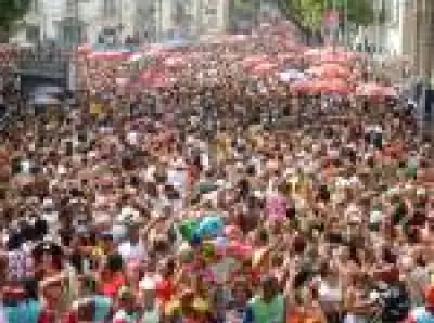 Carnaval 2026 no Rio: Calor intenso e chuva à tarde, mas noites dos desfiles prometem tempo firme