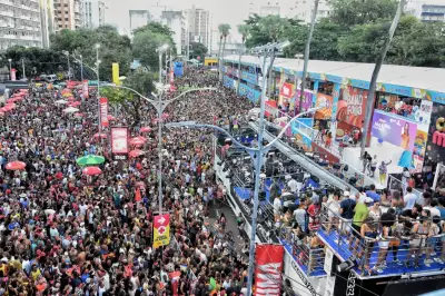 Carnaval de Salvador chega ao último dia com grandes atrações nos circuitos principais