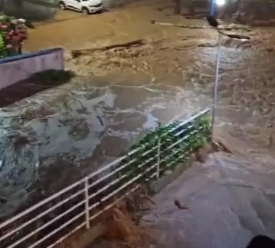 Chuva intensa causa alagamentos e deslizamento em Sapucaia (RJ)