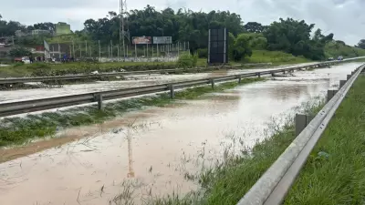 Chuva intensa interdita totalmente rodovia Floriano Rodrigues Pinheiro em Taubaté