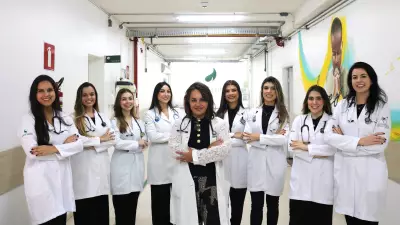 Complexo Hospitalar Samuel Libânio forma dezenas de médicos residentes em cerimônia de formatura