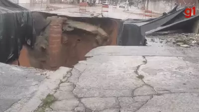 Cratera se expande após nova queda de tubulação e asfalto em São José dos Campos