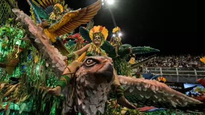 Desfiles de São Paulo celebram empoderamento feminino e cultura afro-indígena