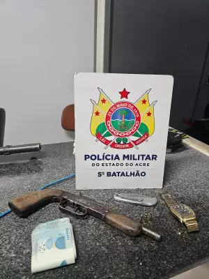 Homem tenta matar companheira com canivete e é preso após perseguição policial no Acre