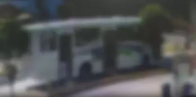 Idoso de 81 anos morre após ficar com pé preso em porta de ônibus e ser atropelado em Patos de Minas