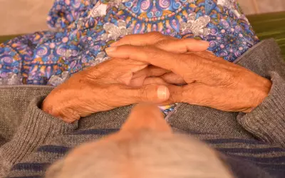 Justiça de Goiás obriga nove filhos a pagarem pensão para mãe com Alzheimer