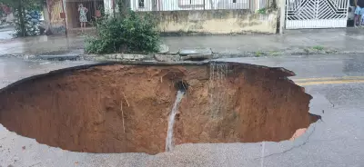 Nova cratera se abre em rua de São José dos Campos, reacendendo alerta em bairro