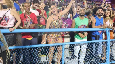 Paolla Oliveira brilha no Sambódromo e fala sobre separação e rumores no Carnaval