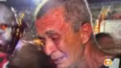Paulo Barros chora ao desfilar na Viradouro após ficar sem escola no Carnaval
