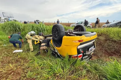 PM morre e outro fica ferido após viatura capotar em rodovia do Paraná