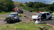Acidente com três carros no sudoeste do Paraná deixa duas mortes e três feridos