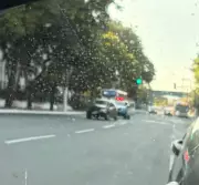 Acidente entre carro e moto deixa quatro feridos em Volta Redonda, RJ