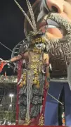 Adolescente que viralizou como Ney Matogrosso na Bahia realiza sonho ao desfilar no carnaval do Rio