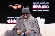 Bad Bunny faz história no Super Bowl LX como primeiro artista masculino de língua espanhola no Halftime Show