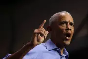 Barack Obama brinca sobre alienígenas e causa polêmica sobre a Área 51