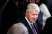 Bill Clinton nega conhecimento sobre crimes de Epstein em depoimento à Câmara dos EUA