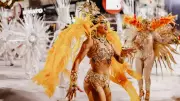 Carnaval de Joaçaba celebra 35 anos com desfiles e samba-enredo na Avenida XV de Novembro