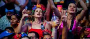 Carnaval de Olinda enfrenta poluição visual e lixo com patrocínio de casas de apostas