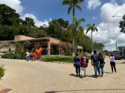 Cemitério de Juiz de Fora lotado após temporal: famílias se despedem das vítimas das chuvas