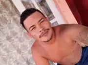 Câmeras flagram incêndio de carro de PM em Juruti; homem morre em confronto