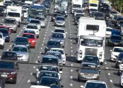 CNT alerta: 60% das rodovias têm problemas e acidentes matam 17 por dia no Brasil