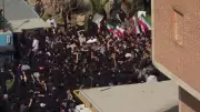 Confrontos entre estudantes iranianos em universidades marcam segundo dia de protestos