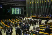 Congresso aprova reajuste e cria benefícios extras para servidores da Câmara e Senado