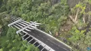 Deslizamento de Pedra Interdita Faixa no Túnel Noel Rosa, no Rio de Janeiro