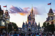 Disney nomeia Josh D’Amaro como novo CEO para enfrentar crise de turismo internacional