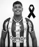 Ex-jogador do Cruzeiro, Vitão morre após 20 dias internado por bala perdida em Maceió