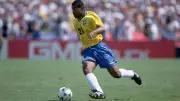 Ex-jogador Viola, campeão mundial em 1994, é condenado por porte ilegal de arma