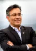 Ex-prefeito de Cubatão é denunciado por estupro; áudio revela justificativa por bebida