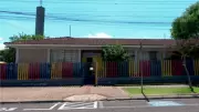 Falha em escola de Cascavel faz avô com baixa visão levar menina errada para casa
