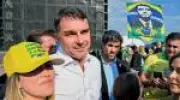 Flávio Bolsonaro avança em pesquisas e busca vice moderado para desafiar Lula em 2026