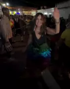 Fátima Bernardes desembarca em Pernambuco para viver o carnaval com fantasias e frevo