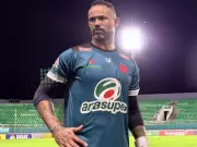 Goleiro Bruno estreia no Vasco-AC em meio a polêmica de jogadores presos por estupro