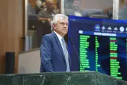 Governador Caiado anuncia fim da taxa do agro em Goiás com projeto de lei