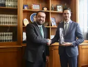 Governador Cláudio Castro firma parceria com Itália para combater crime organizado