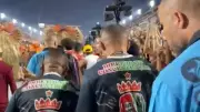 Grande Rio enfrenta problemas em desfile: vaias, bronca e fantasia descolando