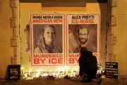 Grupo homenageia Renee Good e Alex Pretti, mortos por agentes de imigração nos EUA