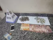 Homem de 28 anos é preso por tráfico de drogas após denúncia anônima em Barra do Piraí