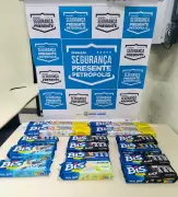 Homem é preso após furtar 15 barras de chocolate e ameaçar policiais em Petrópolis