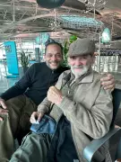 Idoso de 78 anos passa mal em voo com escala em Viracopos e família questiona atendimento